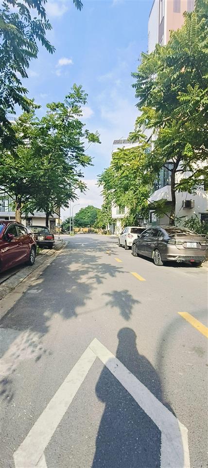 Bán đất tái định cư ngọc thụy, 50m2, mặt tiền 5m, gần công viên ngọc thụy, không gian sống lý tưởng