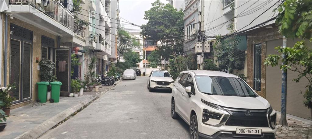 Bán đất tái định cư ngọc thụy vỉa hè ô tô tránh, yên tĩnh, gần trường học, công viên