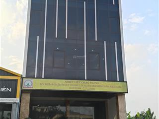 Bán đất đấu giá sài đồng, 180 triệu / m2, 175 m2, giá đầu tư, vỉa hè, kinh doanh, văn phòng.