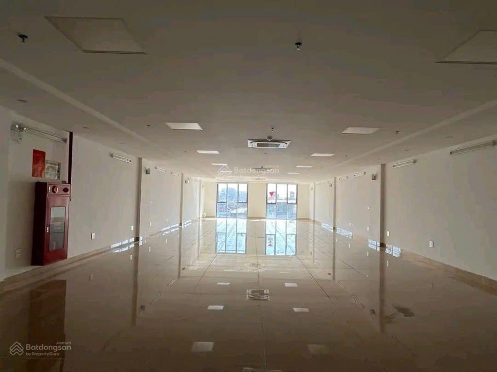 Bán tòa nhà vp mặt phố ngô gia tự lưu thông phố nguyễn văn cừ thông sàn thang máy