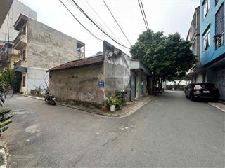 Bán đất trâu quỳ, cạnh học viện nông nghiệp, ngõ ô tô thông bàn cờ, 2 mặt thoáng, giá tốt