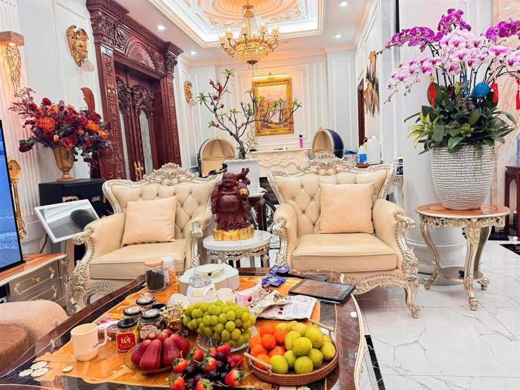 Bán biệt thự việt hưng, lô góc nhà đẹp, phong cách tân cổ điển, tặng toàn bộ nội thất.