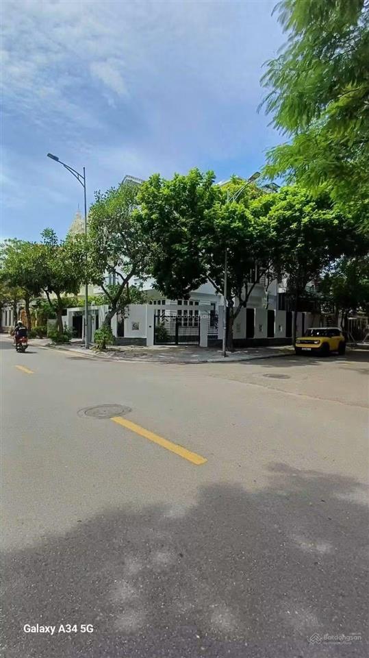 Bán biệt thự đơn lập việt hưng, lô góc, 242m2, giá 86 tỷ. nhà đẹp, ở luôn