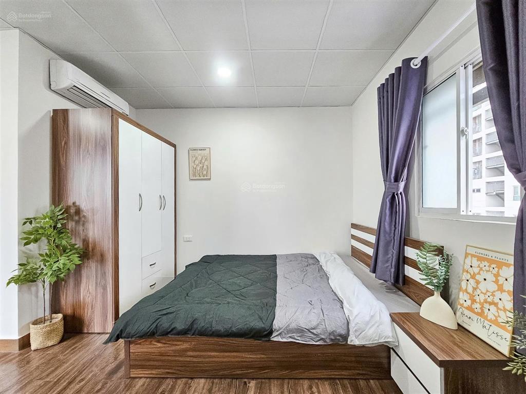 Căn hộ full nội thất ở số 6 nguyễn thị thập, có hầm xe, thang máy