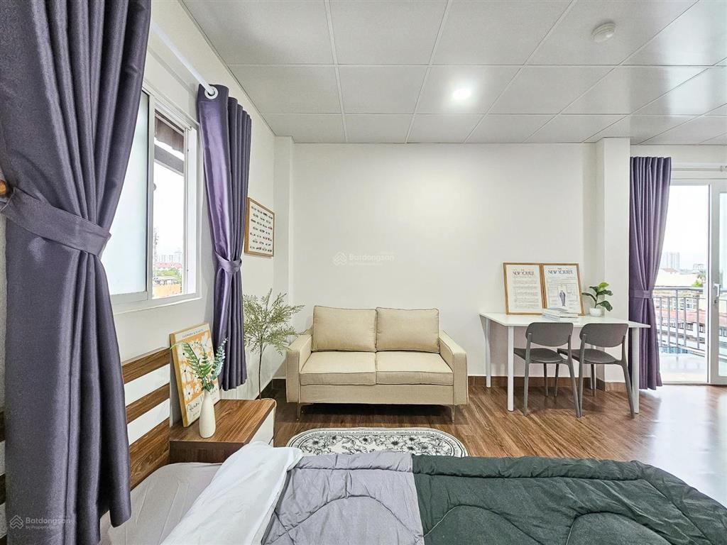 Căn hộ full nội thất ở số 6 nguyễn thị thập, có hầm xe, thang máy