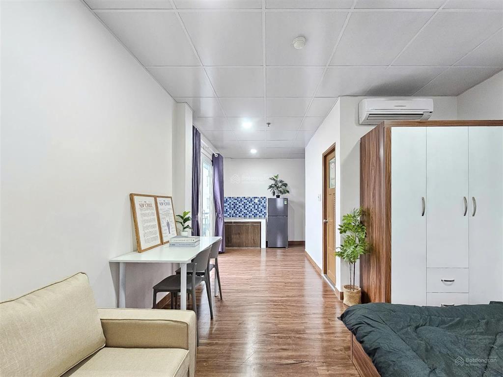 Căn hộ full nội thất ở số 6 nguyễn thị thập, có hầm xe, thang máy