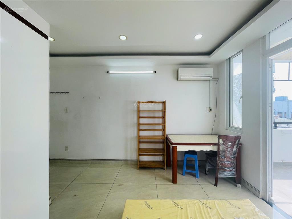 Cho thuê phòng ban công ở 34/4b nguyễn thị thập, có thang máy