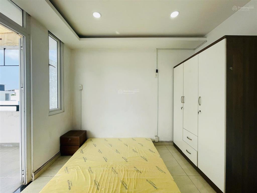 Cho thuê phòng ban công ở 34/4b nguyễn thị thập, có thang máy