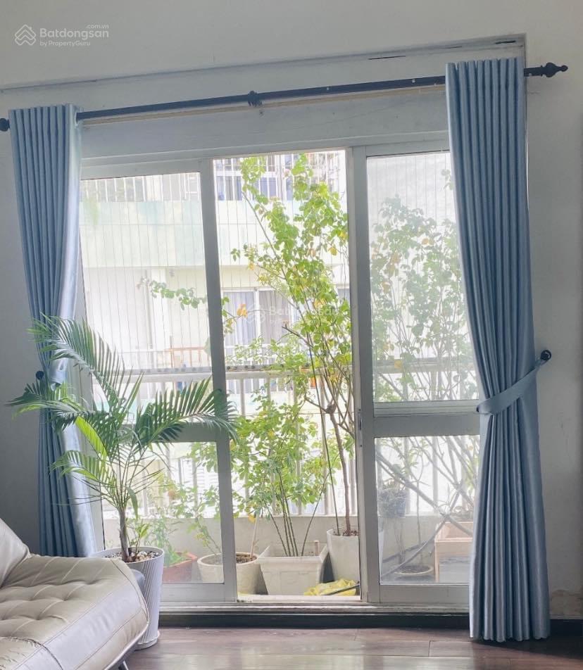 Bán căn hộ conic căn góc 2pn ban công, shr