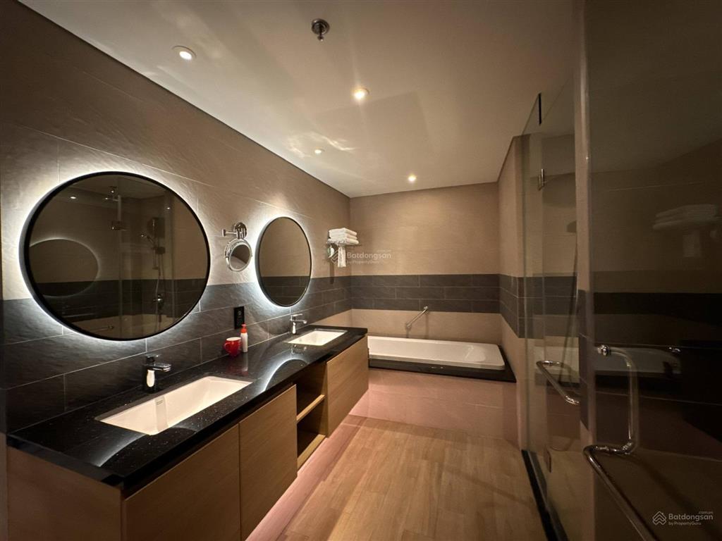 Bán căn chung cư "citadines hạ long" view biển, tại trung tâm bãi cháy sổ đỏ, tặng full nội thất 5*