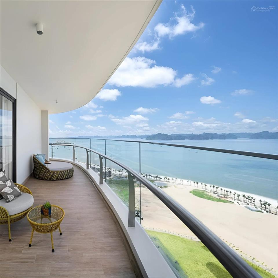 Bán căn chung cư "citadines hạ long" view biển, tại trung tâm bãi cháy sổ đỏ, tặng full nội thất 5*