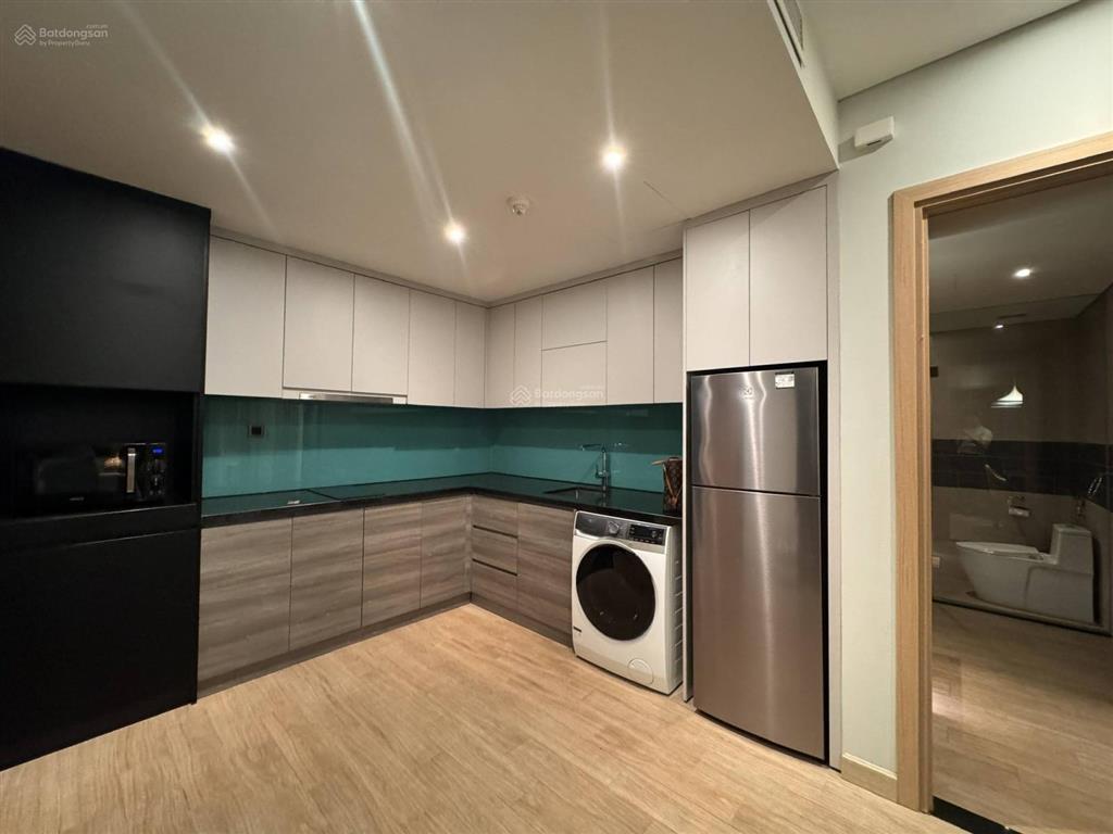 Bán căn chung cư "citadines hạ long" view biển, tại trung tâm bãi cháy sổ đỏ, tặng full nội thất 5*