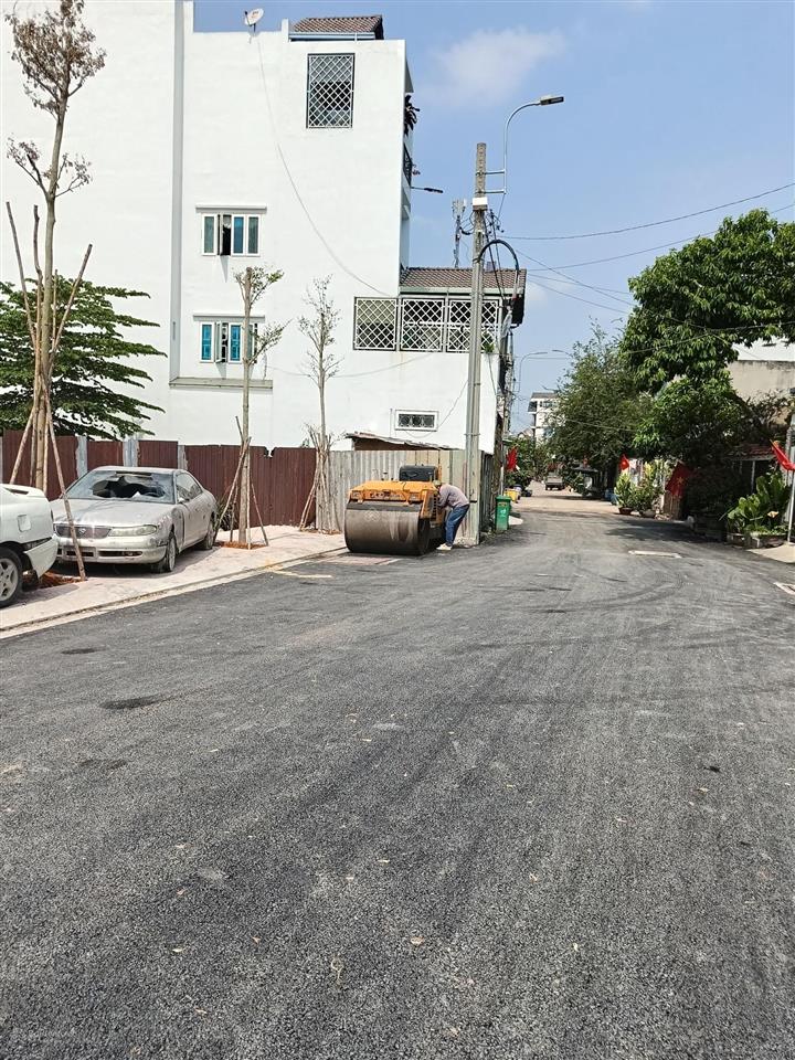 Bán đất 4.3x11 sổ 50m2 thổ cư, giá 3.75 tỷ, đường hẻm thông nguyễn thị tú và hương lộ 80