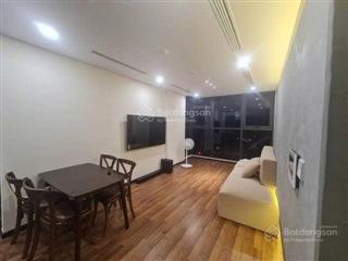Bán nhà cc ecohome 3, diện tích 70 m, căn góc thiết kế 3 ngủ, nội thất full đẹp, giá 5,3 tỷ.