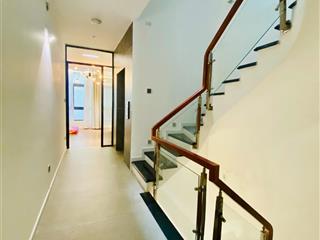 Nhà mt ngay hoàng hoa thám tân bình 4.9x23 4 tầng giảm 3 tỷ còn 24.5ty