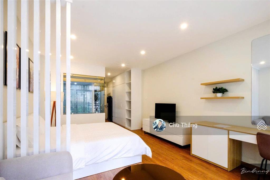 Phạm văn hai, 5.2x21 hdt 60tr 106m2 nhà 5 tầng có thang máy hiện đai cao cấp