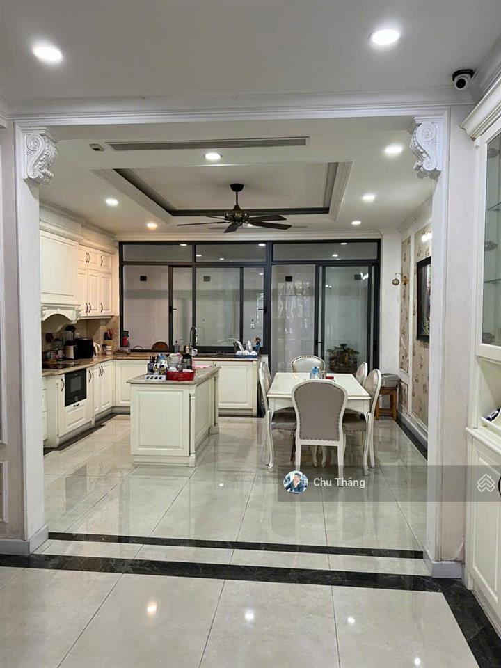 Siêu phẩm mt trương công định 5.3x20m vuông vức xây 7 tầng vị trí đẹp nhất đường hiếm hàng