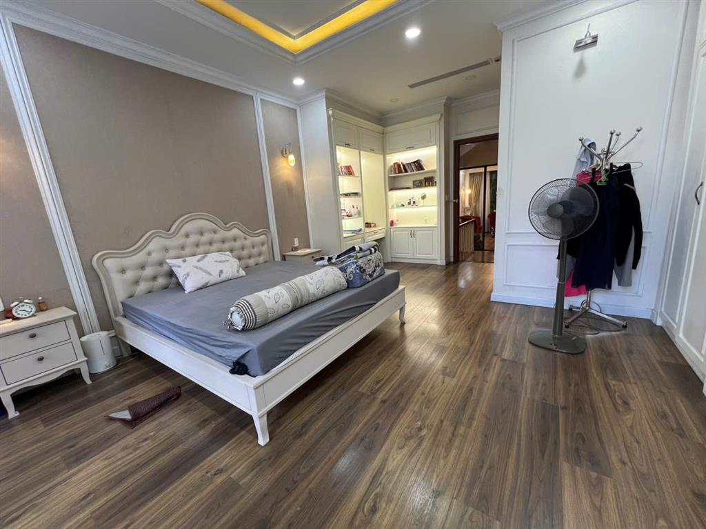 Siêu phẩm mt trương công định 5.3x20m vuông vức xây 7 tầng vị trí đẹp nhất đường hiếm hàng