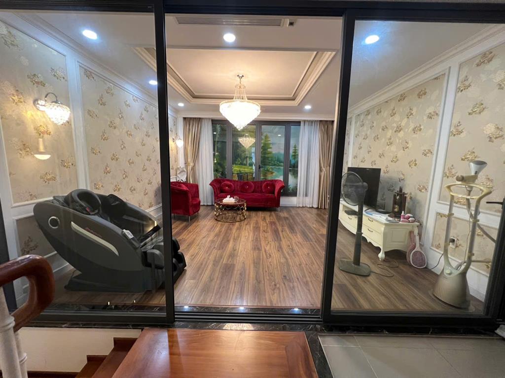 Siêu phẩm mt trương công định 5.3x20m vuông vức xây 7 tầng vị trí đẹp nhất đường hiếm hàng