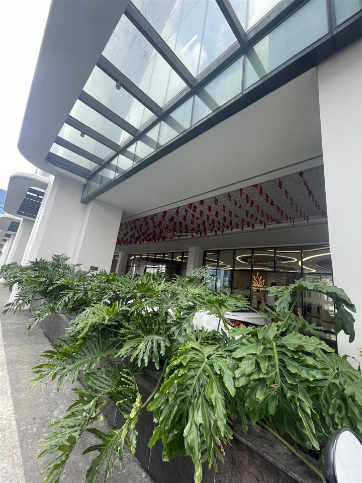Shop khối đế toà diamond crown, lê hồng phong cho thuê