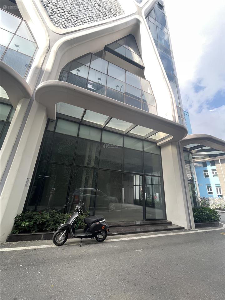 Shop khối đế toà diamond crown, lê hồng phong cho thuê