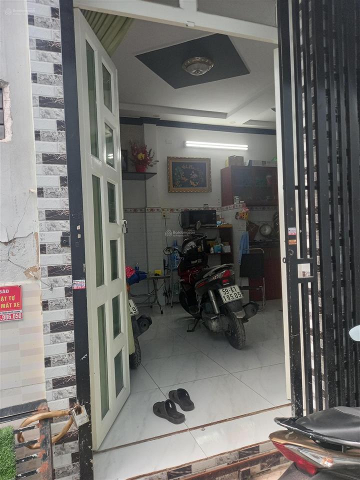 Nhà nguyên căn 2pn 40m2 đường hoàng ngân, p. phú định