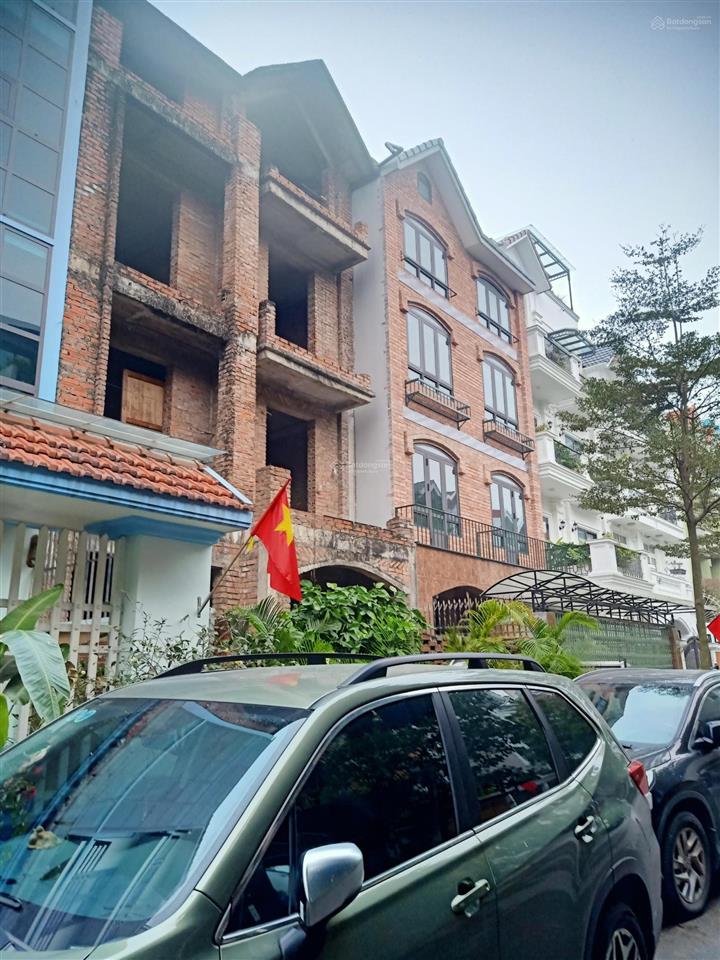 Nhà vườn liền kề việt hưng thô nguyên bản chủ đầu tư. giá cực hấp