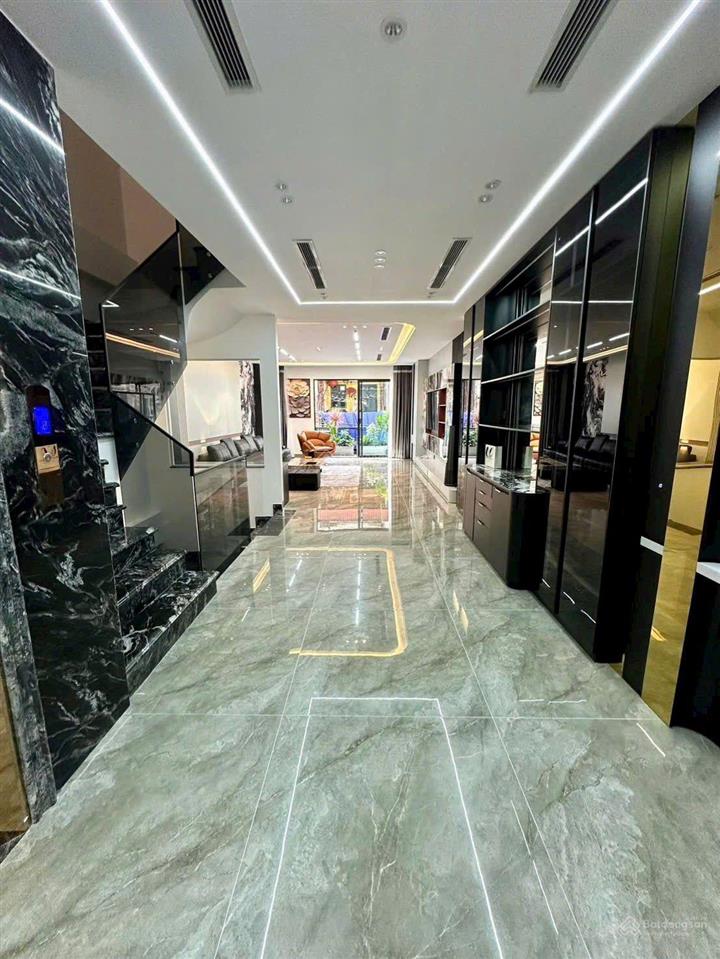 Bán nhà ngô gia tự, việt hưng, 23,8 tỷ, 110m2, 6 tầng, 5pn, 4wc, bao đẹp