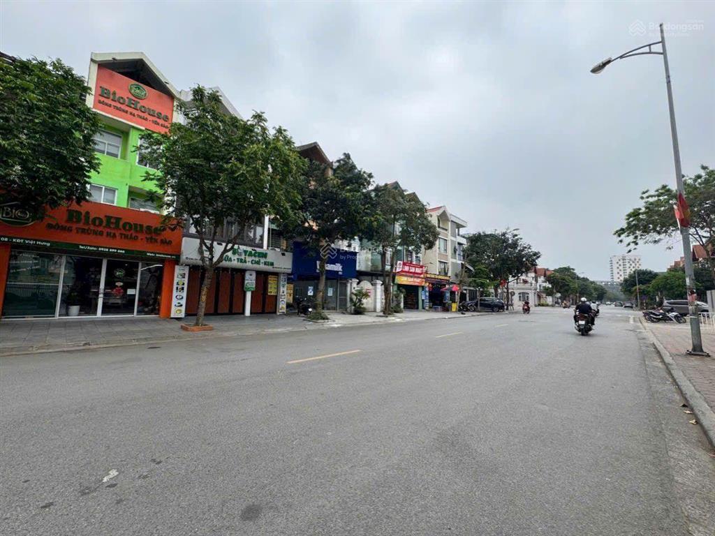 Bán nhà mặt phố việt hưng, dt 96m2, mt 6m hàng hiếm tại giá cực chất