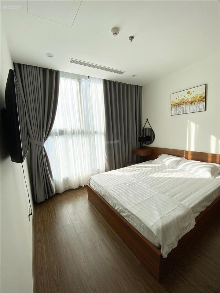 Siêu tốt  căn thuê 2 ngủ vinhomes west point đỗ đức dục