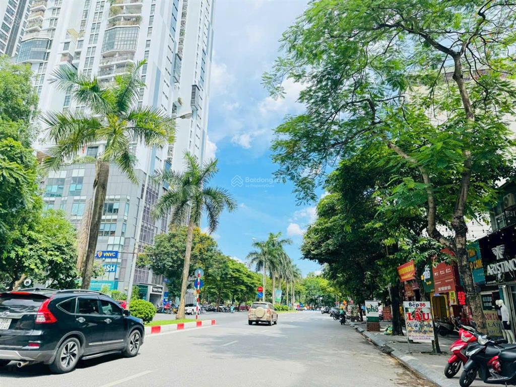 Tin chuẩn! bán nhà kđt văn quán. dt 72m, 4t, vỉa hè, ô tô đỗ cửa, nhà xây chắc chắn, giá 18 tỷ.
