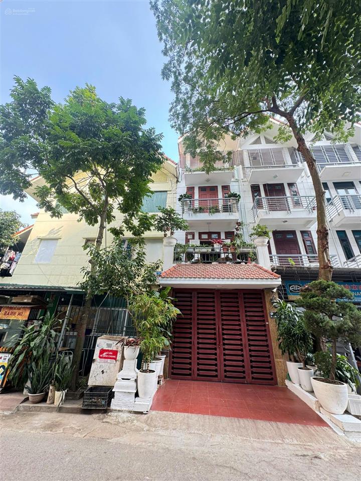 Tin chuẩn! bán nhà kđt văn quán. dt 72m, 4t, vỉa hè, ô tô đỗ cửa, nhà xây chắc chắn, giá 18 tỷ.