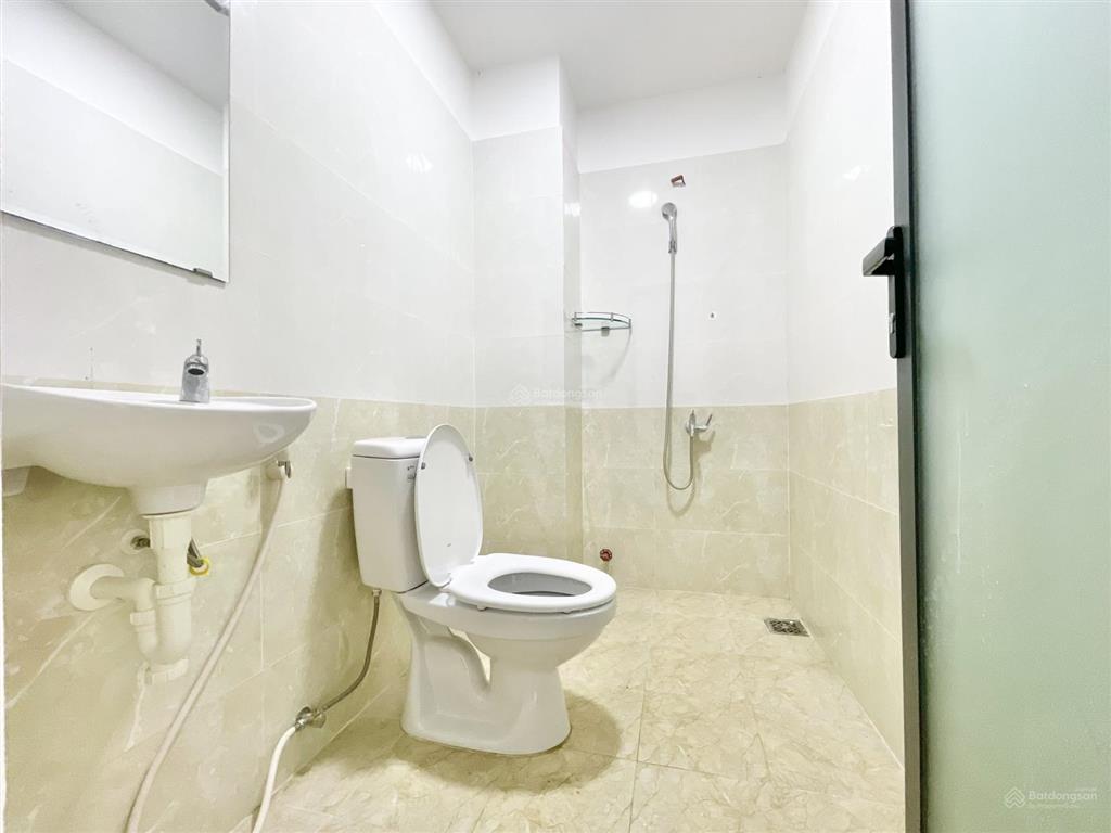 Căn hộ 2 phòng ngủ ban công rộng máy giặt riêng ngã tư bảy hiền tân bình 100m tới bách hoá xanh