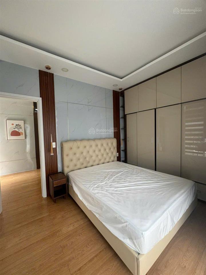 Penthouse căn hộ 1 phòng ngủ 80m2 đường nguyễn thái bình phường 12 tân bình k300 etown sân bay tsn