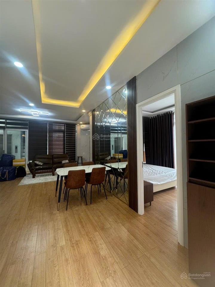 Penthouse căn hộ 1 phòng ngủ 80m2 đường nguyễn thái bình phường 12 tân bình k300 etown sân bay tsn