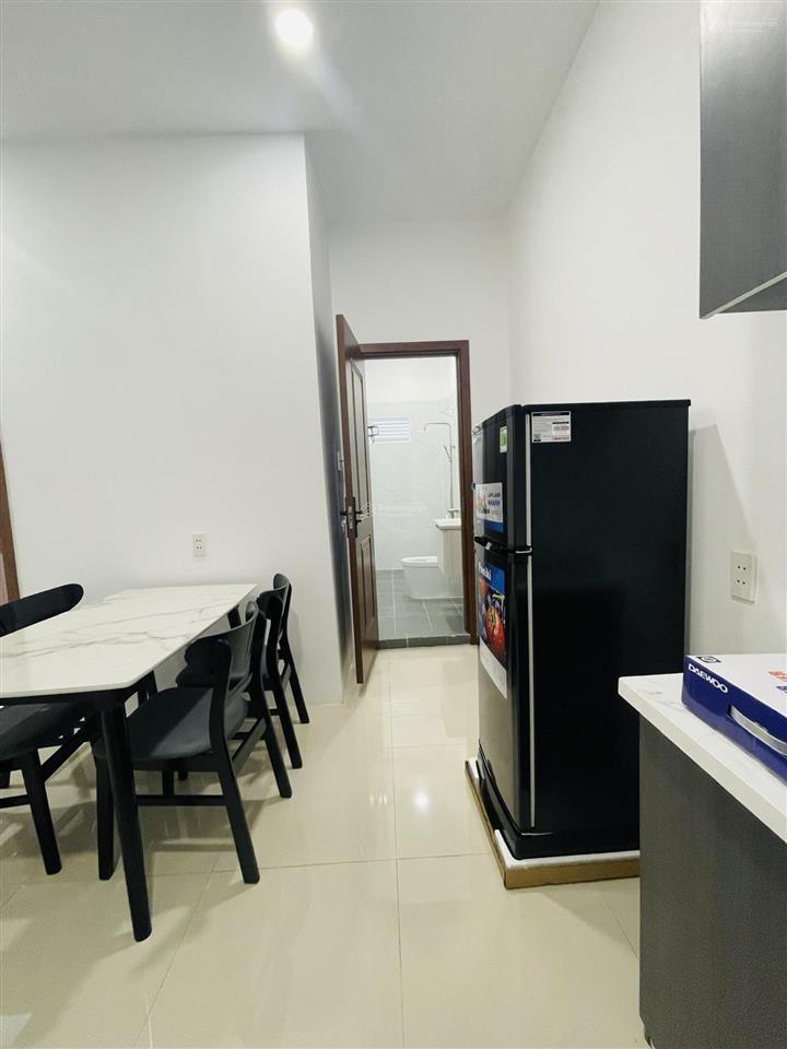 Penthouse căn hộ 1 phòng ngủ 80m2 đường nguyễn thái bình phường 12 tân bình k300 etown sân bay tsn