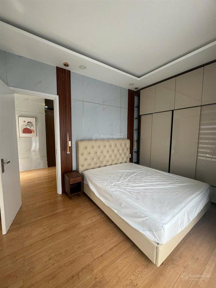 Penthouse căn hộ 1 phòng ngủ 80m2 đường nguyễn thái bình phường 12 tân bình k300 etown sân bay tsn