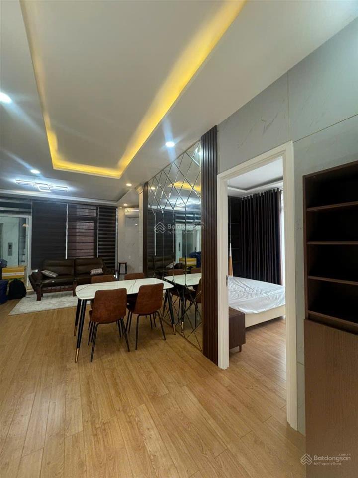 Penthouse căn hộ 1 phòng ngủ 80m2 đường nguyễn thái bình phường 12 tân bình k300 etown sân bay tsn