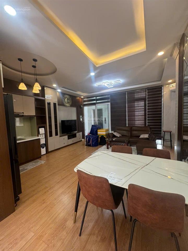 Penthouse căn hộ 1 phòng ngủ 80m2 đường nguyễn thái bình phường 12 tân bình k300 etown sân bay tsn
