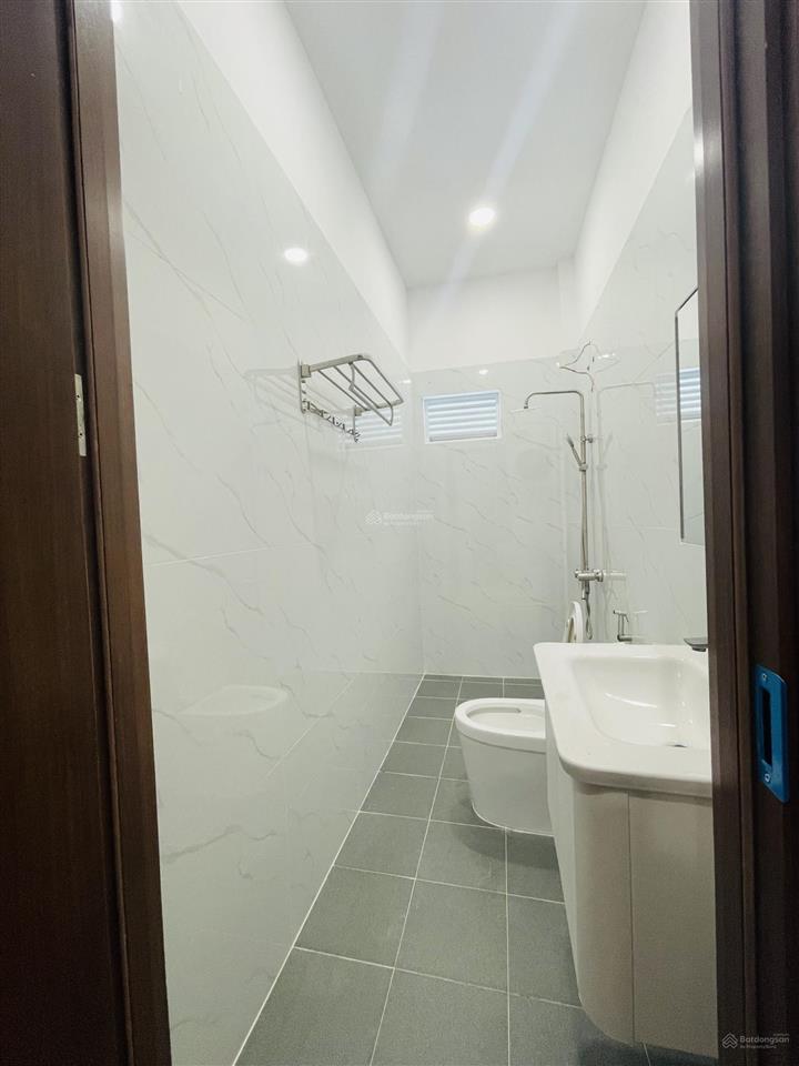 Penthouse căn hộ 1 phòng ngủ 80m2 đường nguyễn thái bình phường 12 tân bình k300 etown sân bay tsn