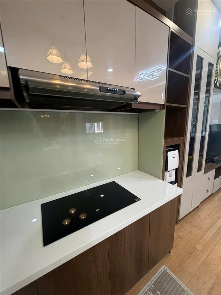 Penthouse căn hộ 1 phòng ngủ 80m2 đường nguyễn thái bình phường 12 tân bình k300 etown sân bay tsn