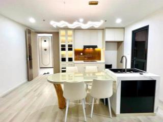 Cho thuê căn góc view đẹp 2pn 2wc lumiere boulevard, free phí, free tiện ích gần như rất hiếm