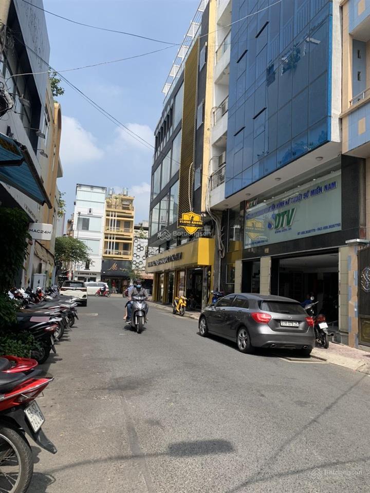 Tòa nhà văn phòng  hầm 7 tầng. mt đường 2 chiều q. phú nhuận. dt 7*22m. giá 49 tỷ