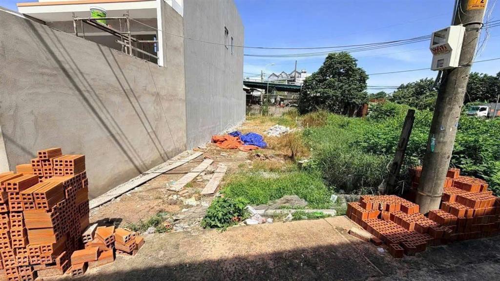 Cc bán đất tân hiệp  hóc môn, sổ đỏ full thổ cư, vị trí đẹp, 98,8m2