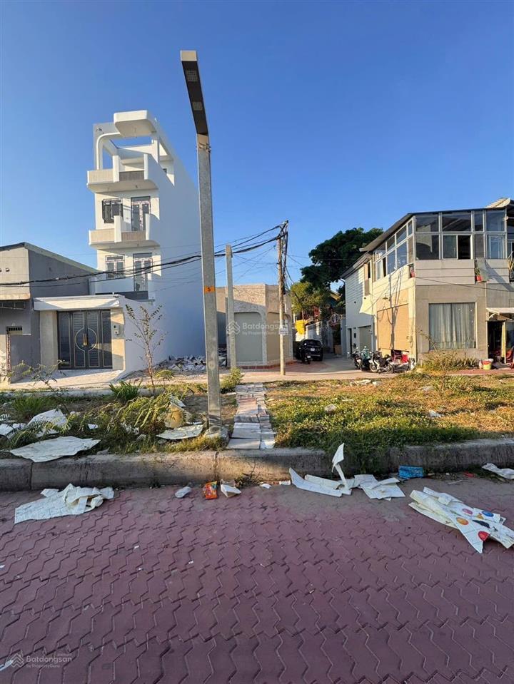 Đất sát chợ hóc môn 4,5x14m hẻm ô tô 2tỷ850 shr!