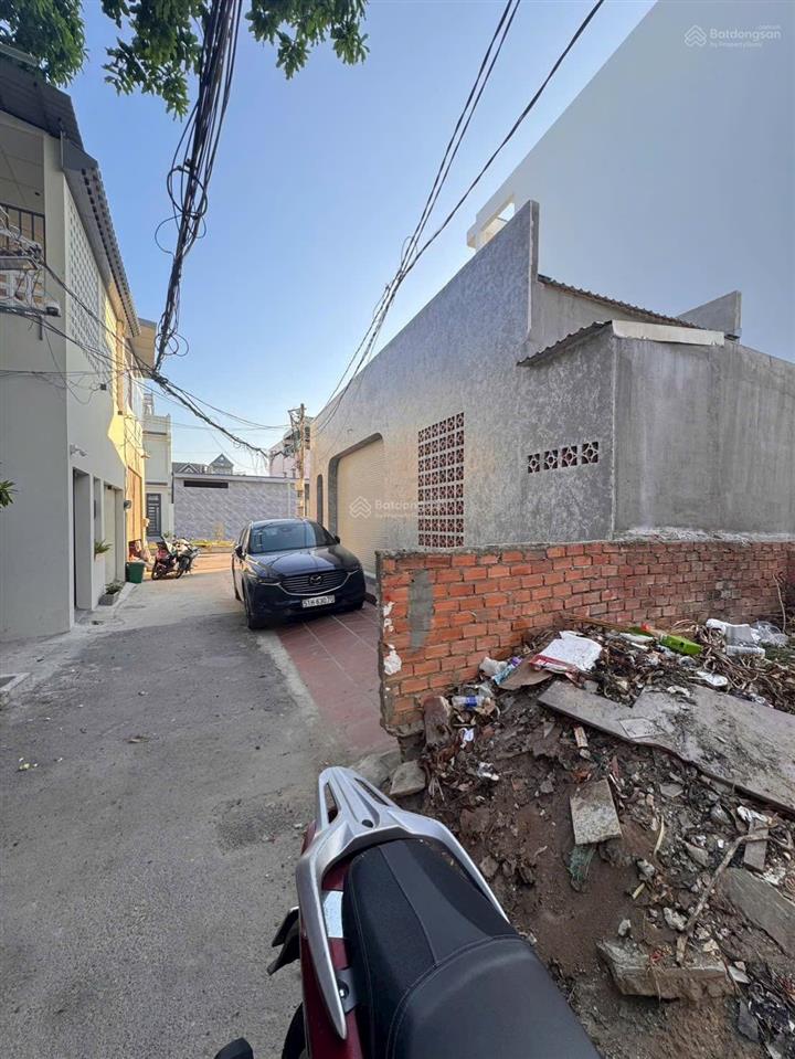 Đất sát chợ hóc môn 4,5x14m hẻm ô tô 2tỷ850 shr!