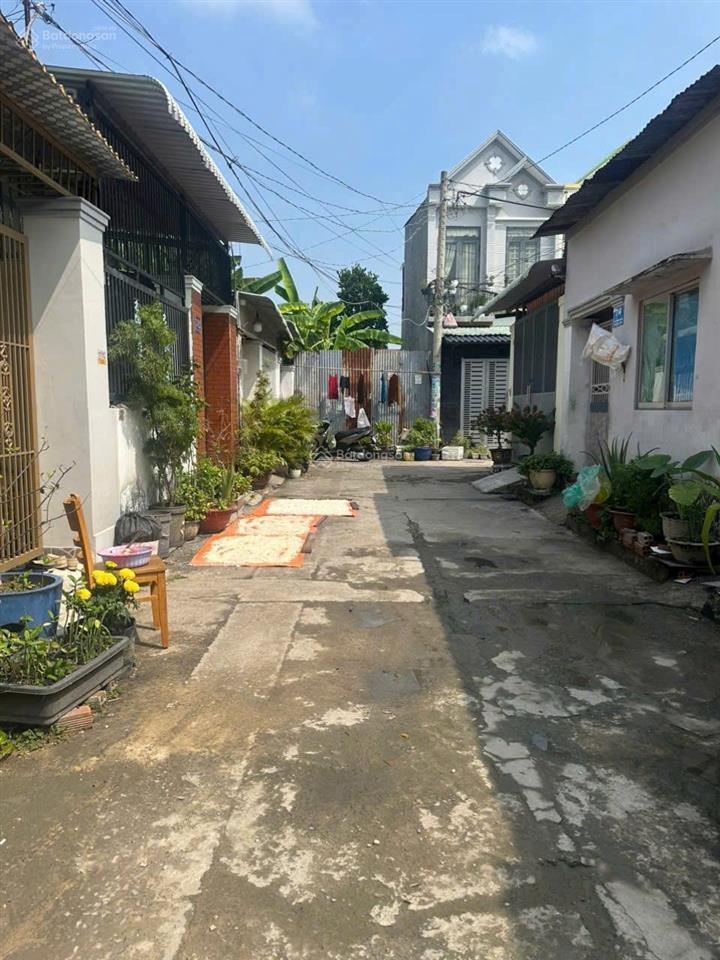 Bán nhà hẻm ô tô, 100m2, 3pn, xuân thới sơn, hóc môn, 3,95 tỷ có thương lượng
