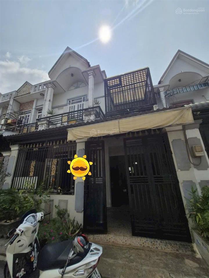 Bán nhà sổ đỏ, 83,75m2, 3 ngủ, 3wc gần chợ hóc môn, 4,8 tỷ