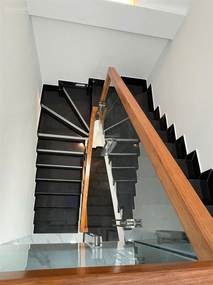 Bán nhà tân xuân hóc môn, 80m2, 4,8 tỷ thương lượng