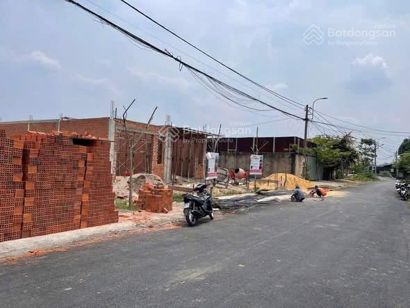 Bán đất mặt tiền 100m2, 3,65 tỷ thương lượng bà điểm hóc môn